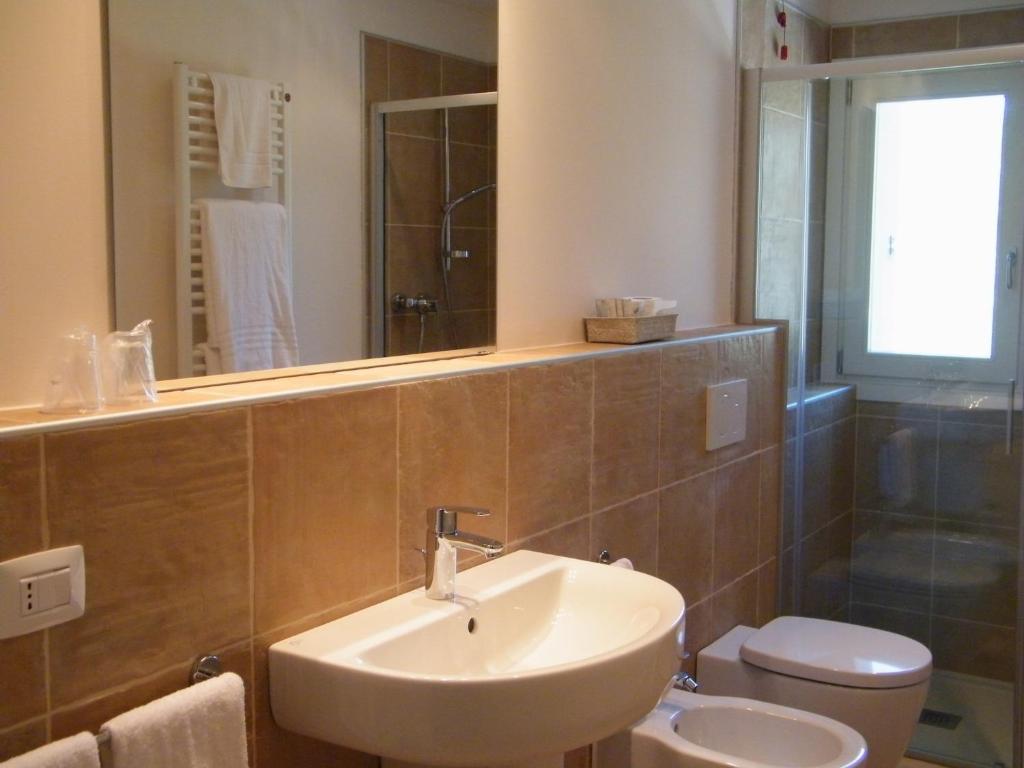 Bed & Breakfast Le Coste Lazise Room photo