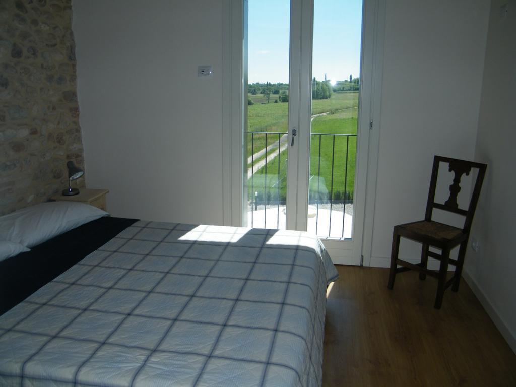 Bed & Breakfast Le Coste Lazise Room photo