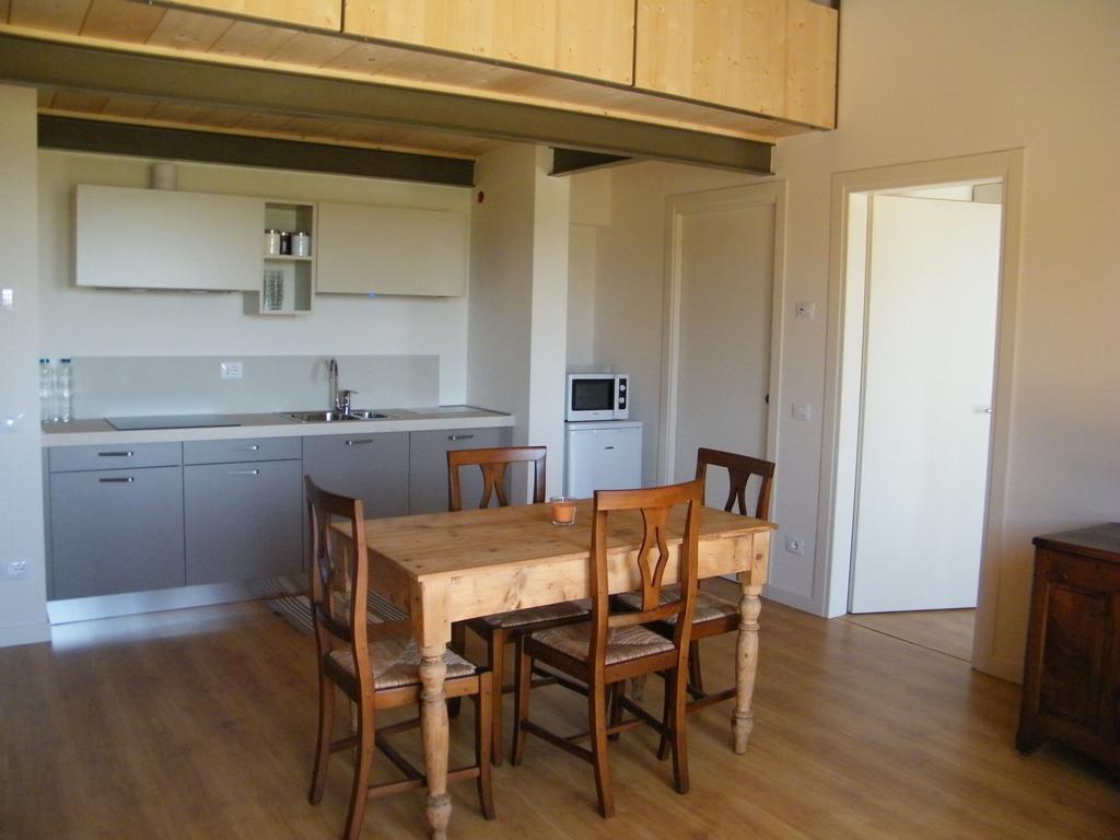Bed & Breakfast Le Coste Lazise Room photo